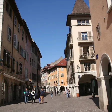 Nid Douillet Bed & Breakfast Annecy