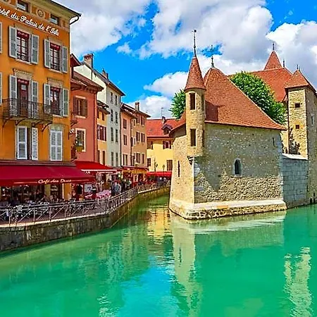 Nid Douillet Panzió Annecy